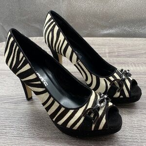NWOB. Chico’s Zebra Print Leather & Fur Heels Slip-ons Women’s-6M.